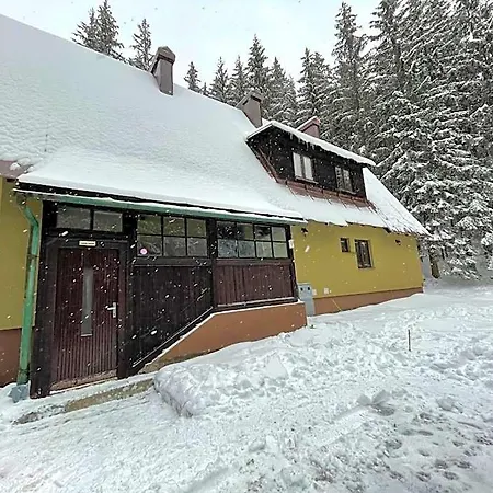 The Foresta Jasna Mountain Cabin Липтовски-Микулаш